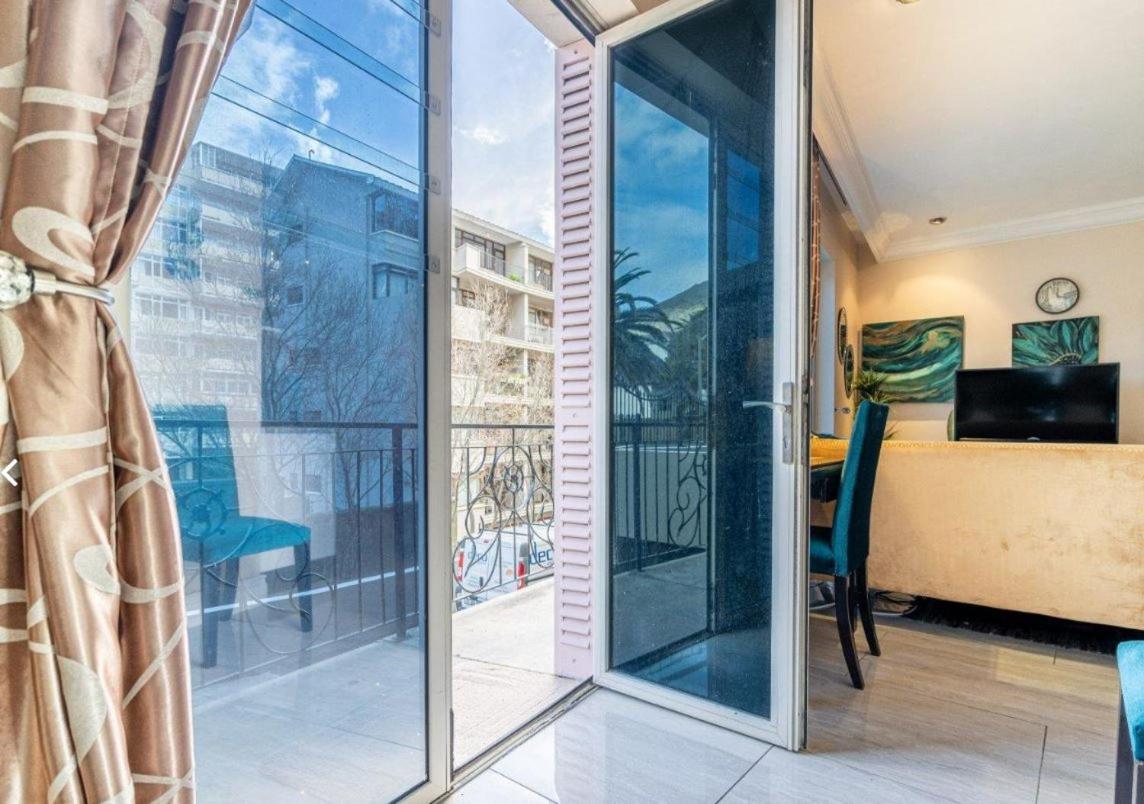 Luxury Apartment, Near V&A Waterfront And Cpt Stadium 케이프타운 외부 사진