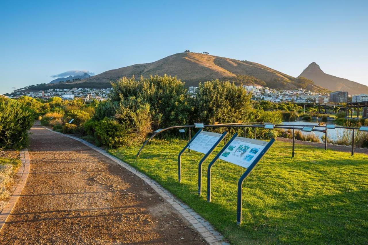 Luxury Apartment, Near V&A Waterfront And Cpt Stadium 케이프타운 외부 사진